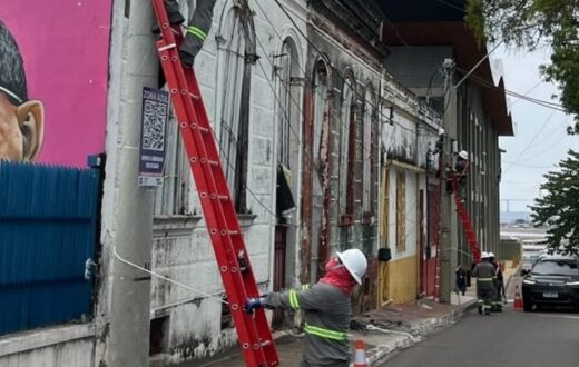 Avenida 7 de Setembro recebe reorganização da rede aérea durante contrato de 12 meses