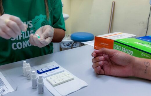 Teste rápido no início da gravidez orienta pré-natal e prevenção da sífilis em Manaus