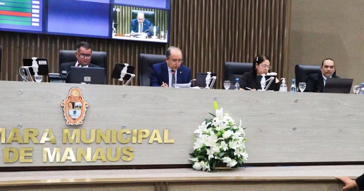 Proteção à infância e ecobarreiras entram na CCJR enquanto duas leis aguardam sanção em Manaus