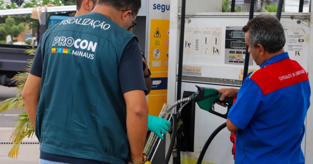 Procon Manaus compara cinco combustíveis e identifica faixas de até R$ 0,50 entre postos