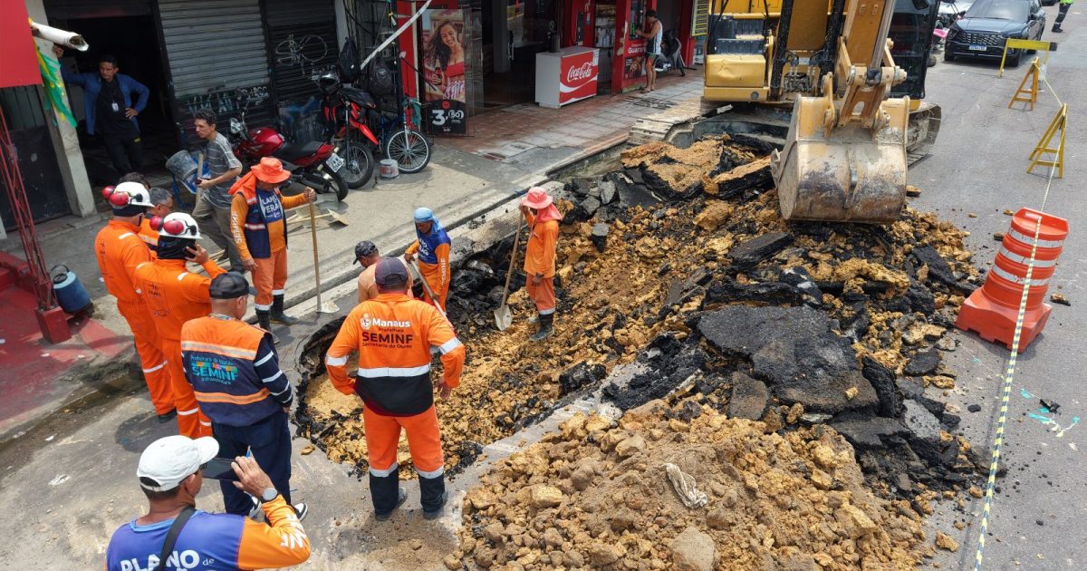 Redes de água e gás condicionam reparo de galeria na avenida Dom Pedro
